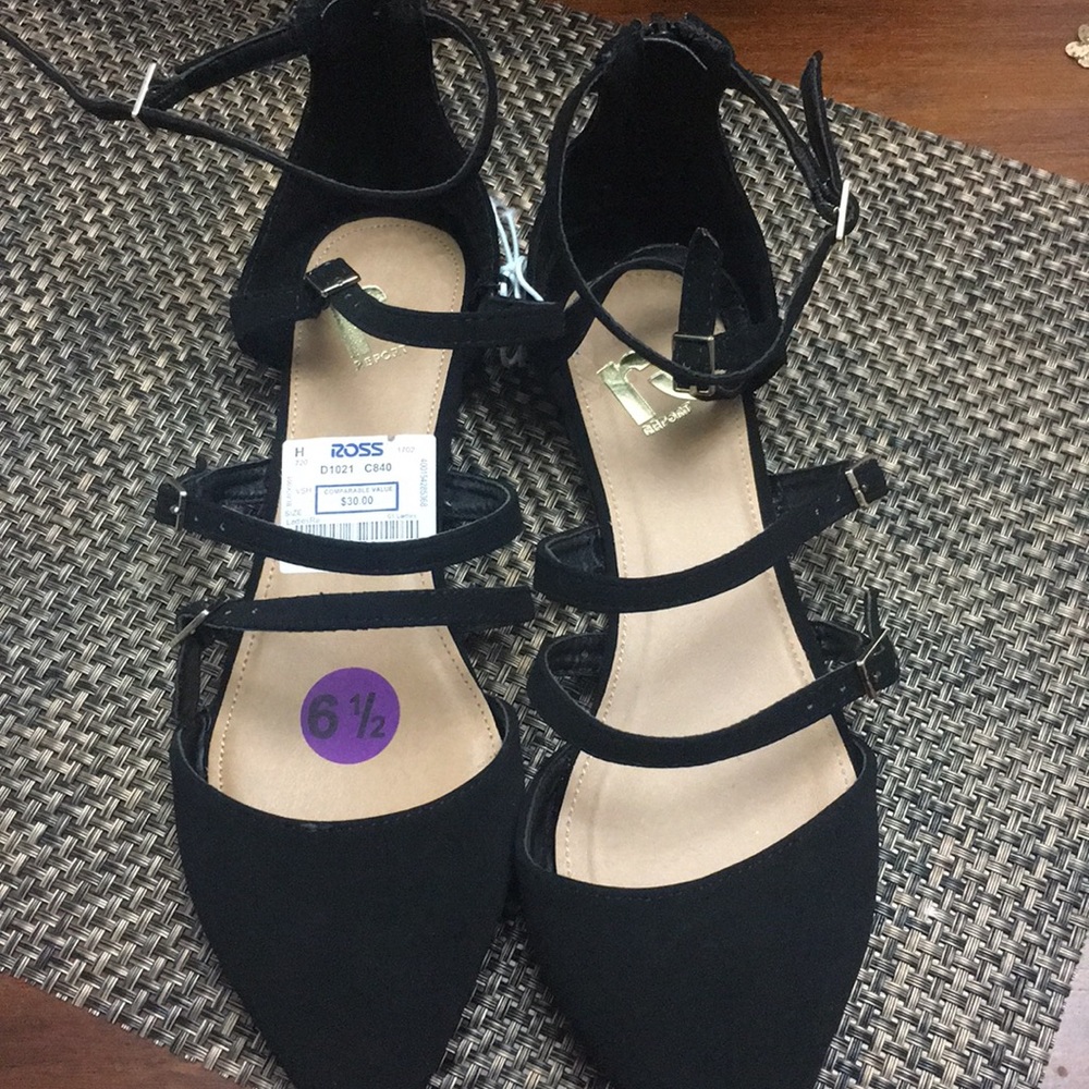 Strap Flats - NWT. NEVER BEEN WORN
